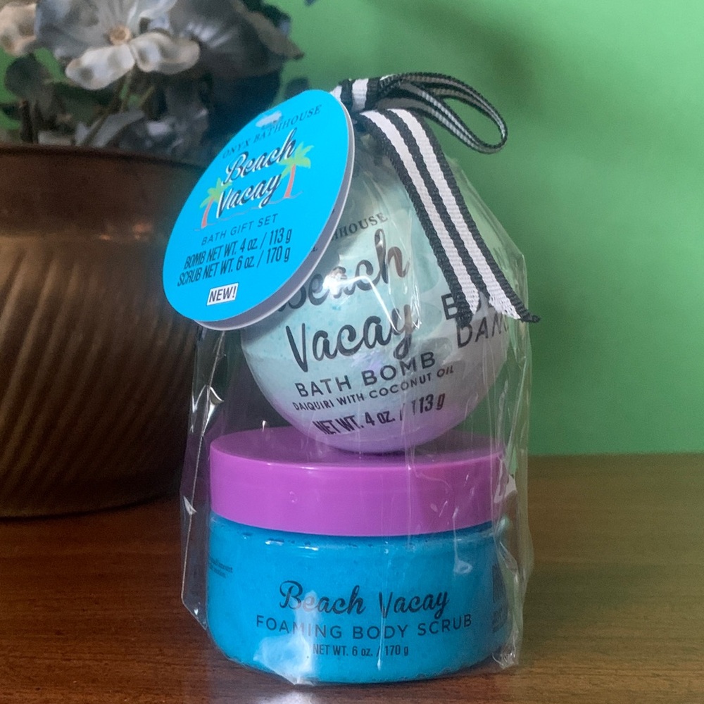 NWT Onyx Bathhouse Beach Vacay Bath Gift Set